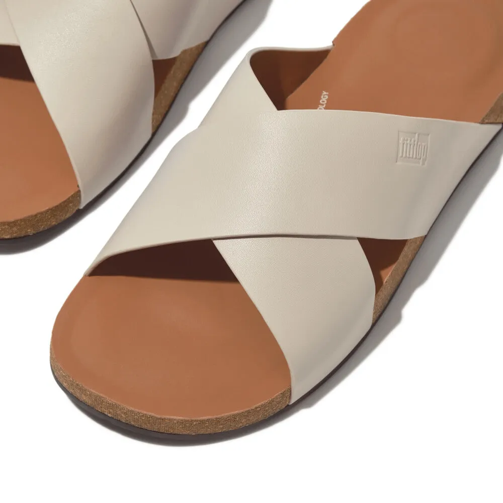 รองเท้าแตะ ผู้ชาย รุ่น iQUSHION MEN'S LEATHER CROSS SLIDES