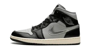 Air Jordan 1 Mid Black Chrome