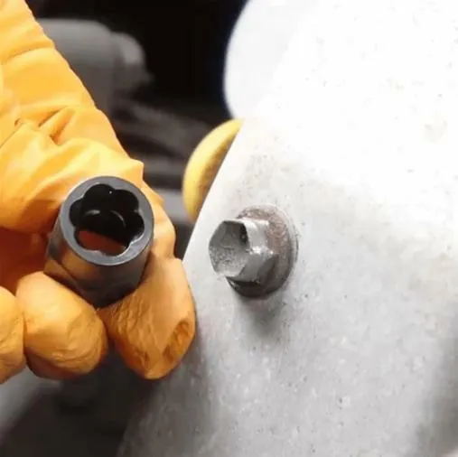 INSTANT NUT REMOVAL TOOL