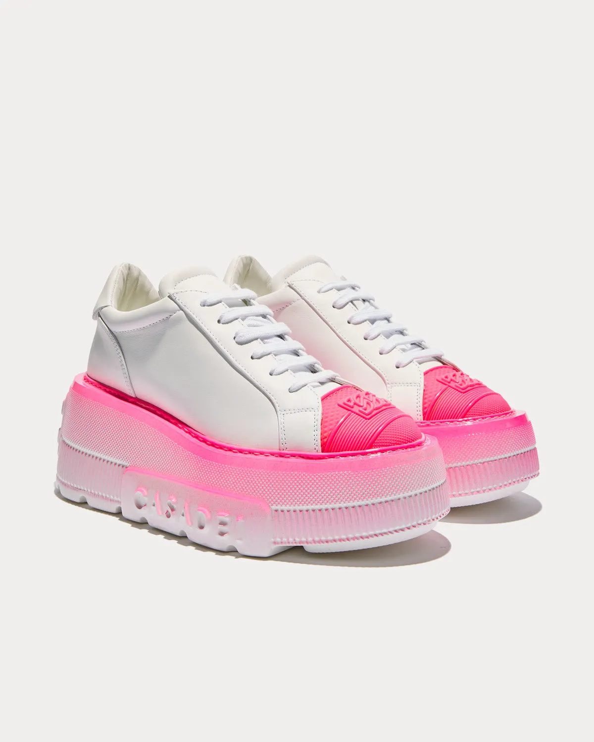 Nexus Fluo White / Shocking Pink Low Top Sneakers