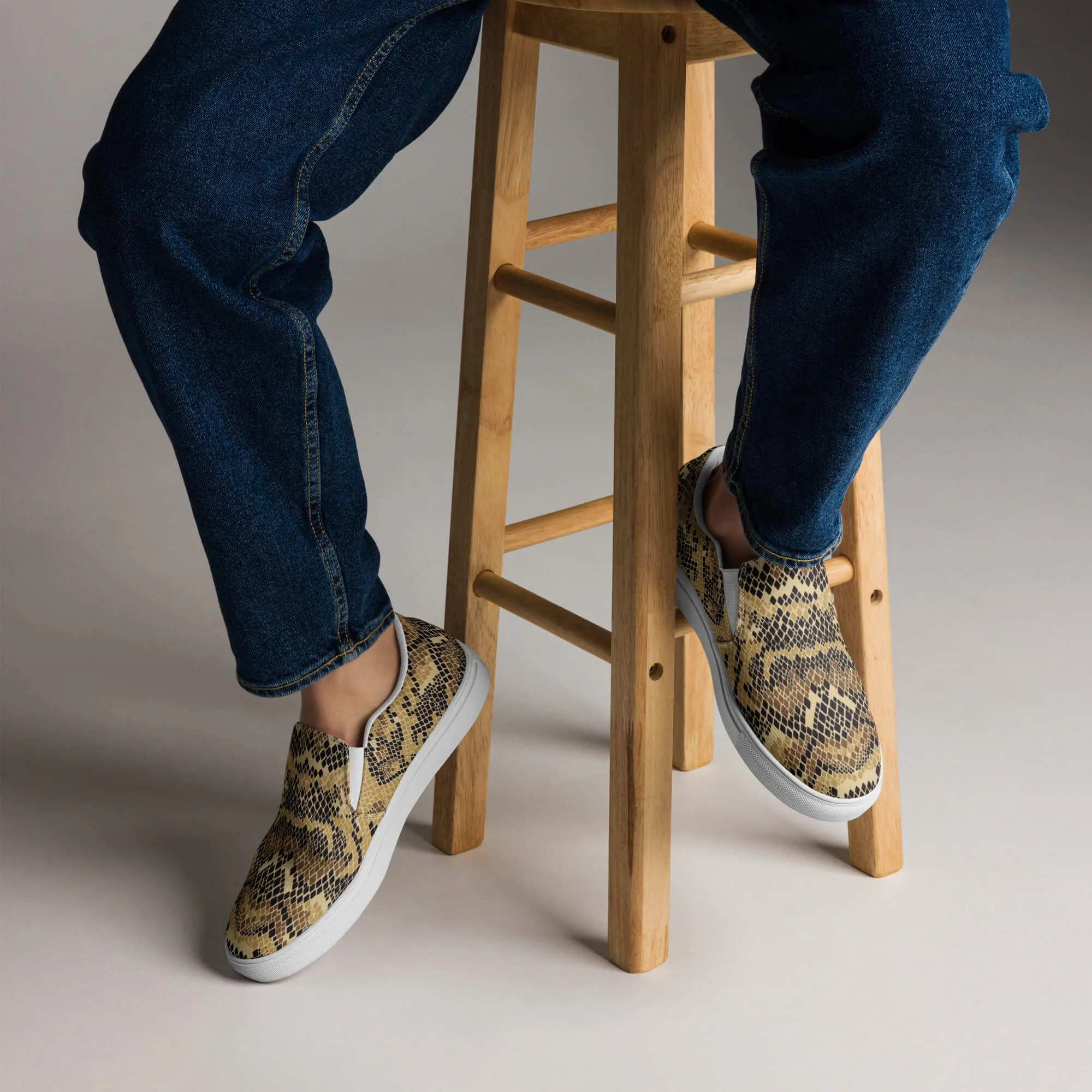 "The Mambas" Men’s Slip-on Canvas Shoes