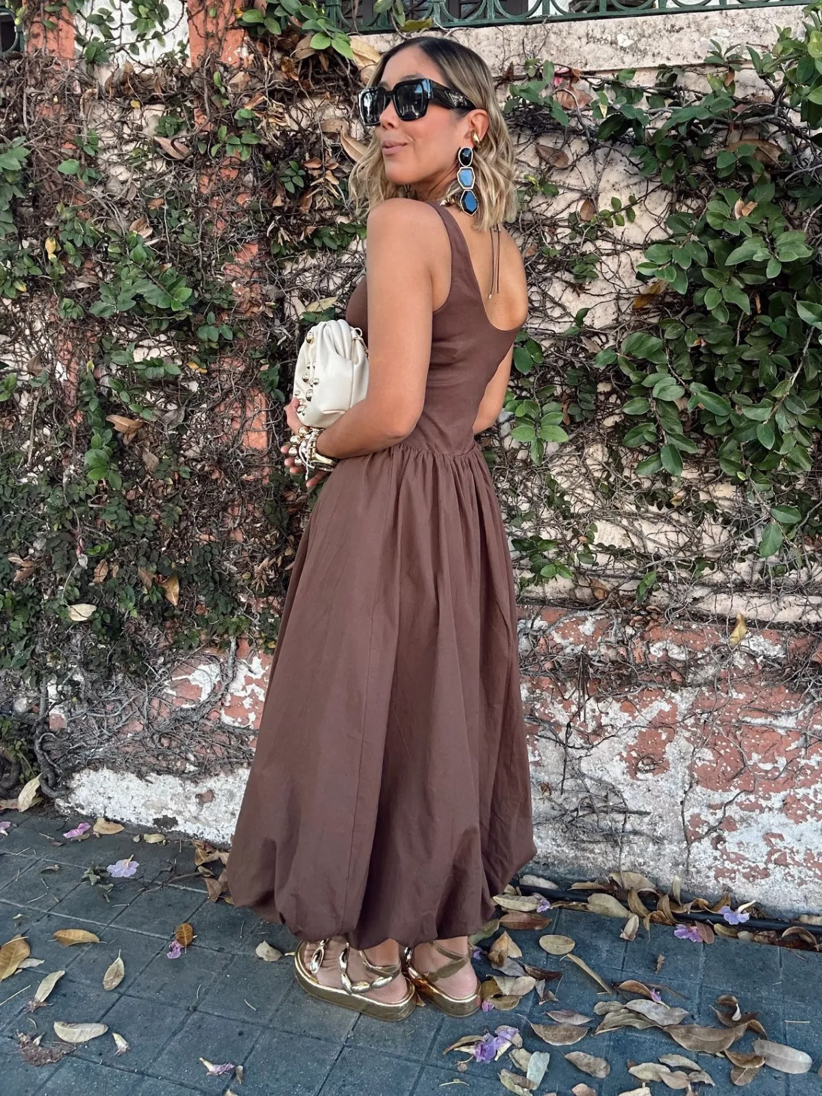 The Mocha Mousse Balloon Hem Midi Dress
